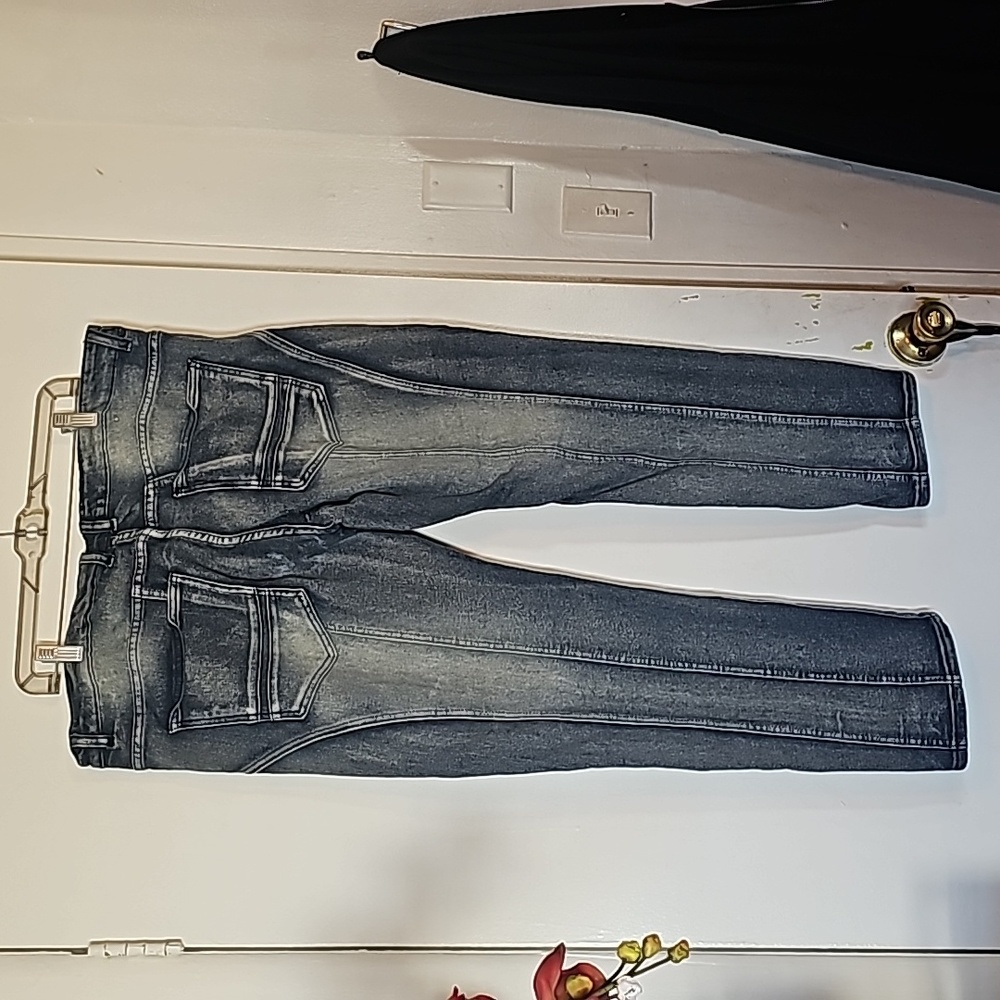 Jeans - Picture 2 of 3